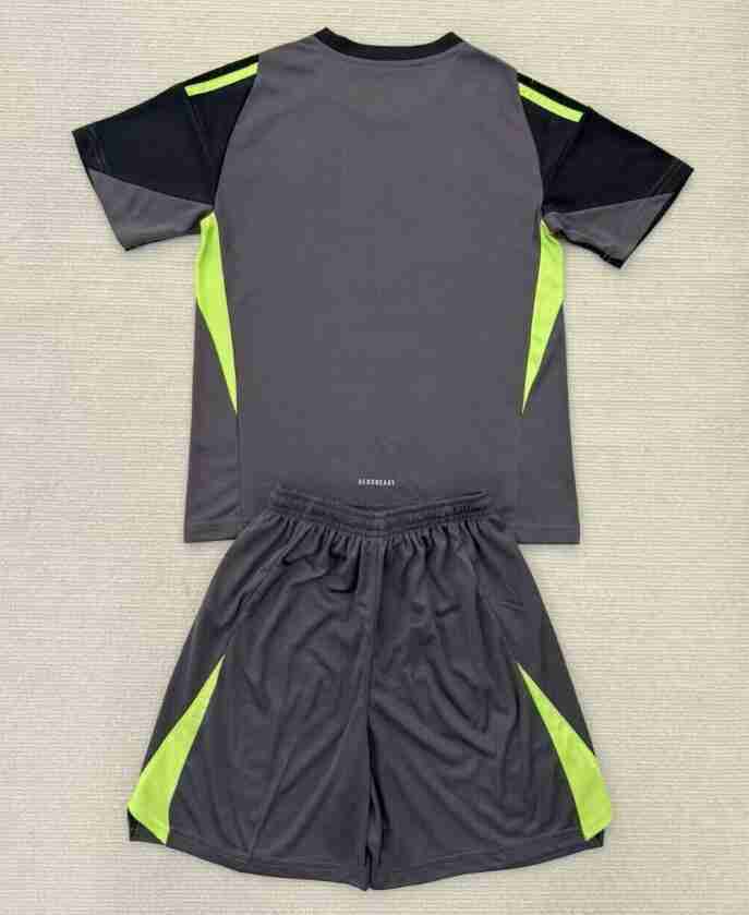 Camiseta Real Madrid Conjunto Niños Portero 2025 2026_1