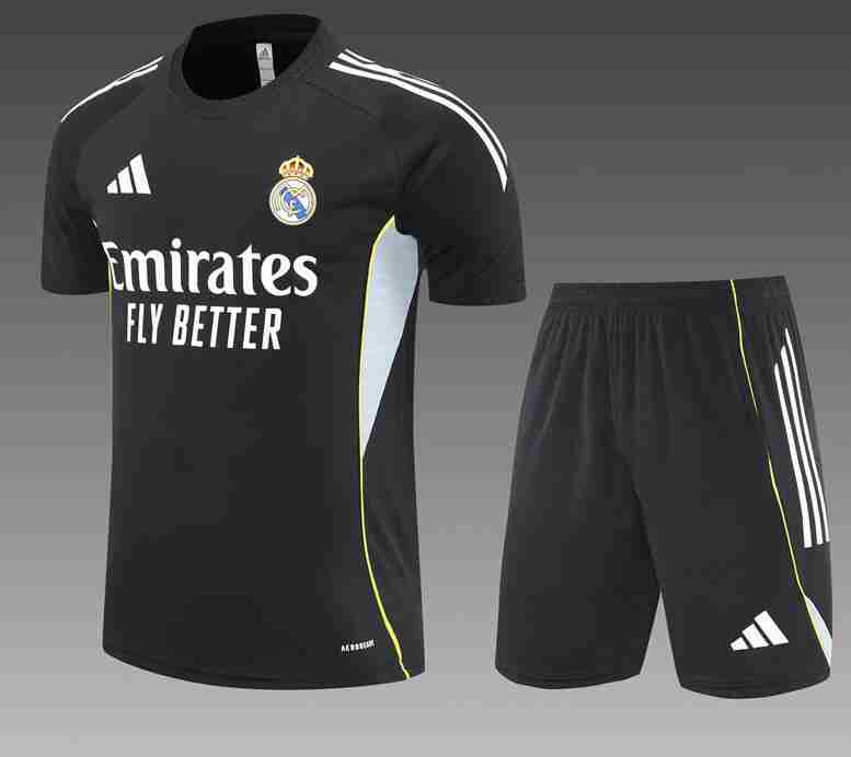 Camiseta Real Madrid Conjunto Niños Entrenamiento 2025 2026 Negro Camiseta Real Madrid Conjunto Ninos Entrenamiento 2025 2026 Negro