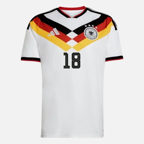 KLINSMANN NO.18 Camiseta Primera Alemania 2026 – Versión Hincha_1 KLINSMANN NO.18 Camiseta Primera Alemania 2026 – Versión Hincha_1
